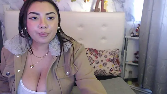 Онлайн чат XXX Nicolelewllss