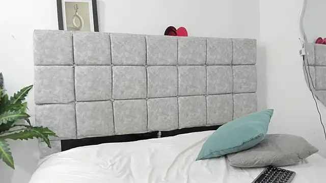 nella_smith72's Live XXX Chat