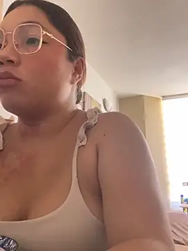 WHITEWOMEN_2 – Live XXX-chat