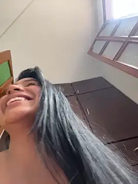 LinnaGardenia live XXX chat