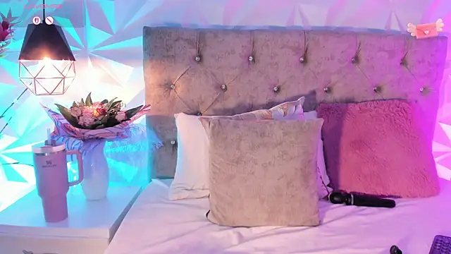 Živý XXX chat Holyjacky_