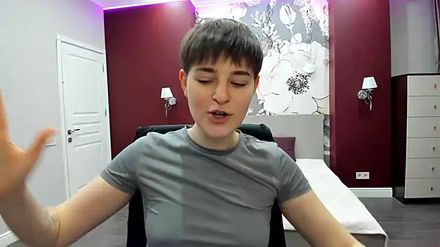 Chat +18 de EmiliaYours ao vivo