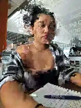 Chat +18 de Eimy-04 ao vivo