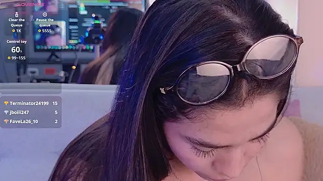 แชท XXX สดของ JuliaaVega