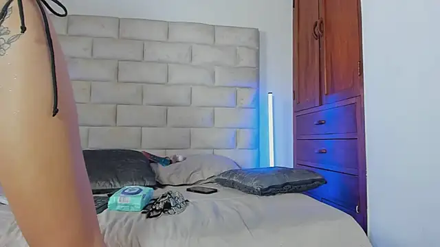 HollyGrey_'s Live XXX Chat