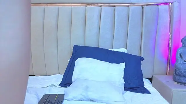 Chat XXX ao vivo de Mia_Naive