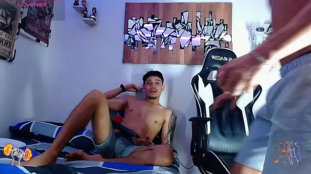 AdamsDvi's Webcam Show