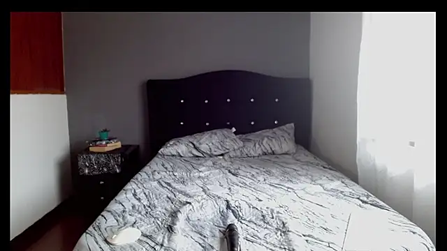 Emilia_1995: απευθείας συνομιλία ΧΧΧ