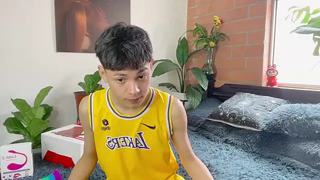 Andy_Belier23 即時 XXX 聊天