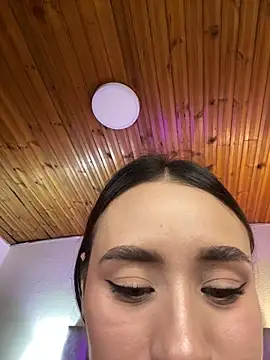 juliana-mancini's Live XXX Chat