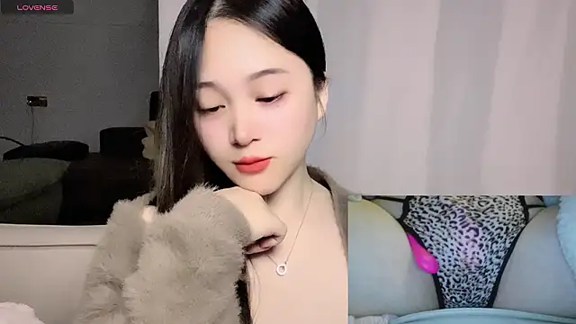 XXX chat uživo modela woaiqinqin