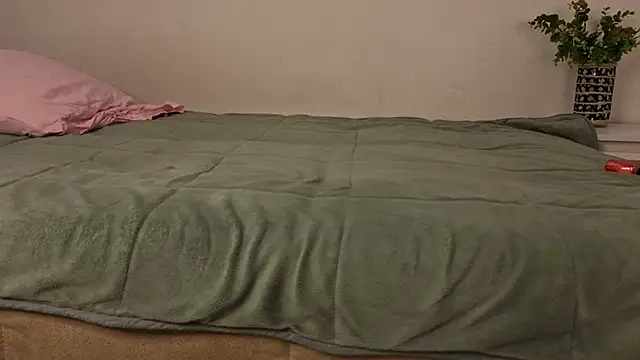 realmissa élő XXX-chatje