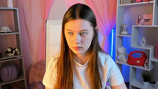 دردشة CelestineMauriac الجنسية المباشرة