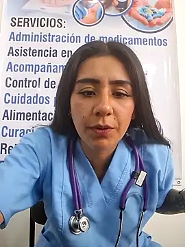 Chat +18 de CAROLINE__07 ao vivo