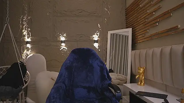 Logan_Varela's Live XXX Chat