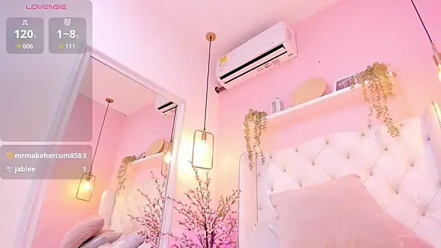 MarianaaSantos' Live XXX Chat