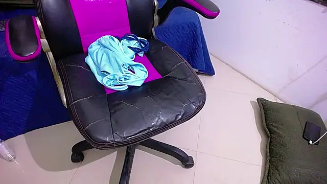 mia__thomson_'s Live XXX Chat