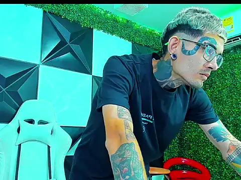 دردشة Boy_tatto77 الجنسية المباشرة