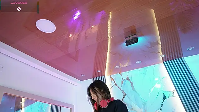 SilviaStoneX: онлайн-секс-чат