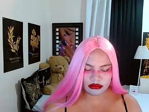 TSbrianaHugeCock's Webcam Show