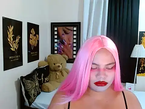 TSbrianaHugeCock's Live XXX Chat