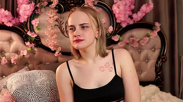 KirstinMcgeady Live XXX-Chat