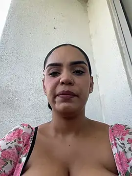 دردشة Sara-77 الجنسية المباشرة