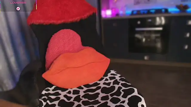 emlana 即時 XXX 聊天