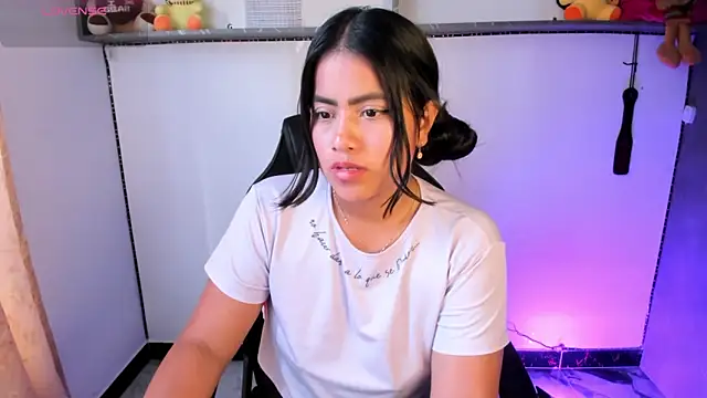 Chatroom XXX en direct de vickylatina_