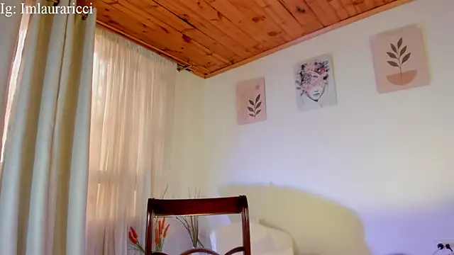 Lauraricci__ Chat XXX in diretta