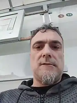 Chat XXX en directo de wifesfuckerpu