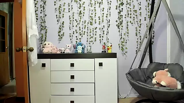 Yoonhee_ki লাইভ XXX চ্যাট