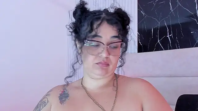 Онлайн чат XXX Reginavegaa