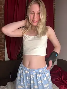 LovelyMiu Webcam show