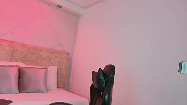 j_belle_'s Live XXX Chat