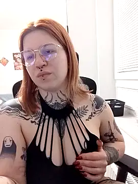 Chat XXX en directo de divine_eve