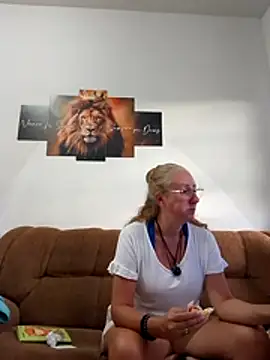 MILEIDE980のライブXXXチャット