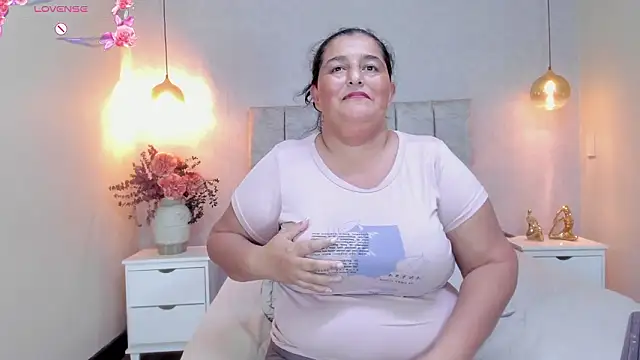 Вебкам-шоу zara_milf