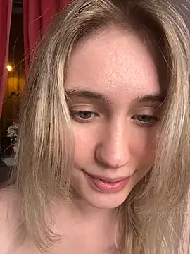 Вебкам-шоу LovelyMiu