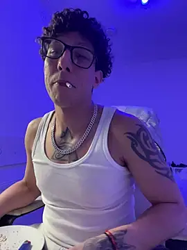 TitanNoir: απευθείας συνομιλία ΧΧΧ