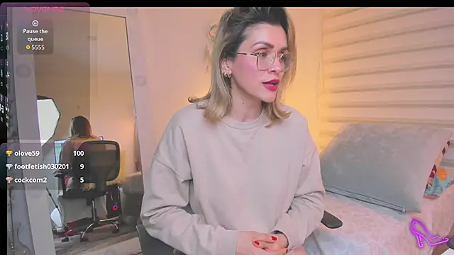 SharonVelvetのライブXXXチャット