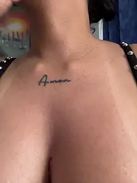 Chatroom XXX en direct de charlotte_stevenss_