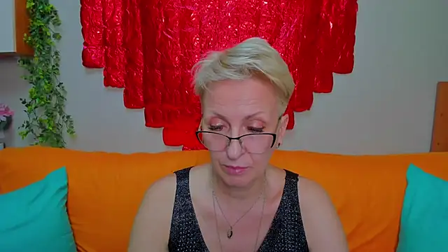 iamyourdream89: διαδικτυακό σόου στην κάμερα