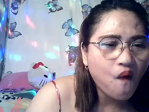 Amazing_Angel22 élő XXX-chatje