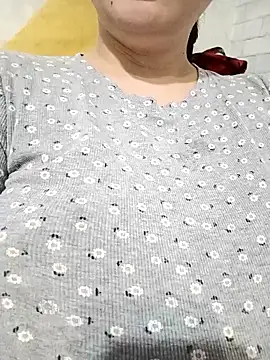 Chat +18 de Emi_hot1 ao vivo