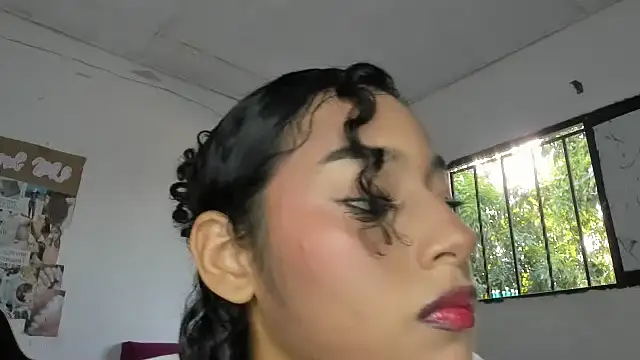 emily_stars1: διαδικτυακό σόου στην κάμερα