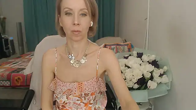 LuxuryNika Adlı Modelin Canlı XXX Sohbeti