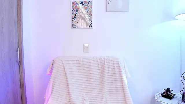 Skeeter_ssn Live XXX chat