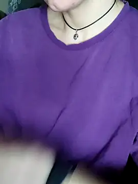 XXX chat uživo modela Aashikalaa