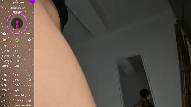 laura-hills18 – Live XXX-chat